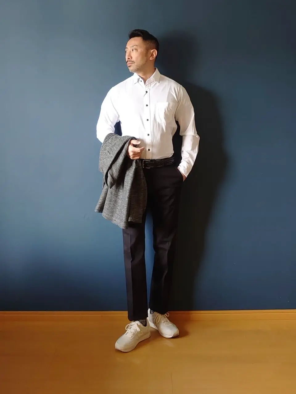 JOSEPH ABBOUD 安東 コーディネート画像