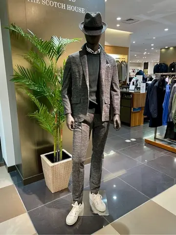 JOSEPH ABBOUD 渡辺あやこ コーディネート画像