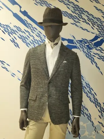 JOSEPH ABBOUD 亀井 コーディネート画像