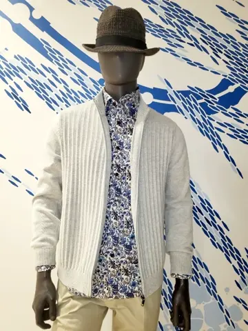 JOSEPH ABBOUD 亀井 コーディネート画像