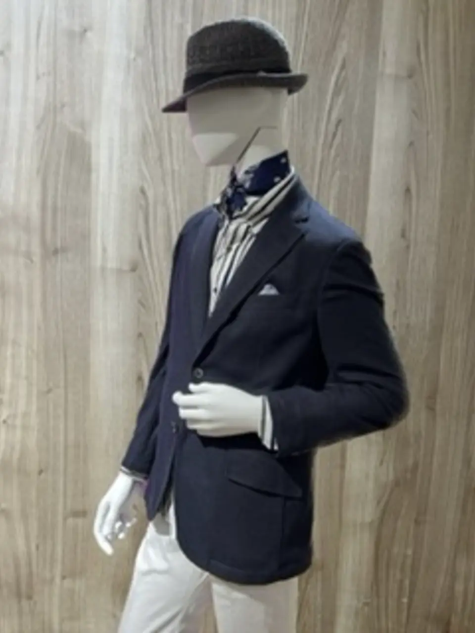 JOSEPH ABBOUD 森部 コーディネート画像