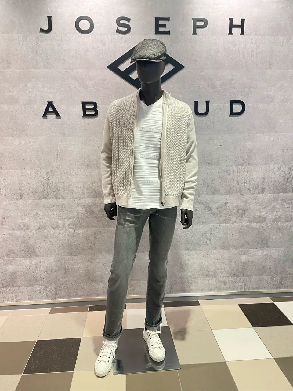  東　 コーディネート画像