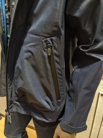 JOSEPH ABBOUD 大久 コーディネート画像