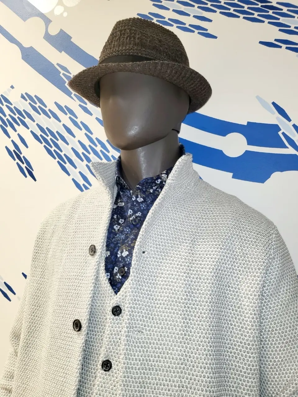 JOSEPH ABBOUD 亀井 コーディネート画像