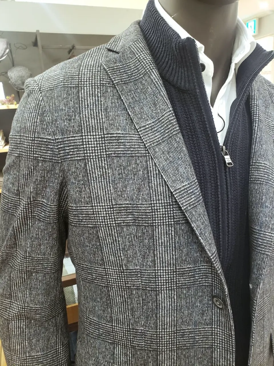 JOSEPH ABBOUD 中西 コーディネート画像