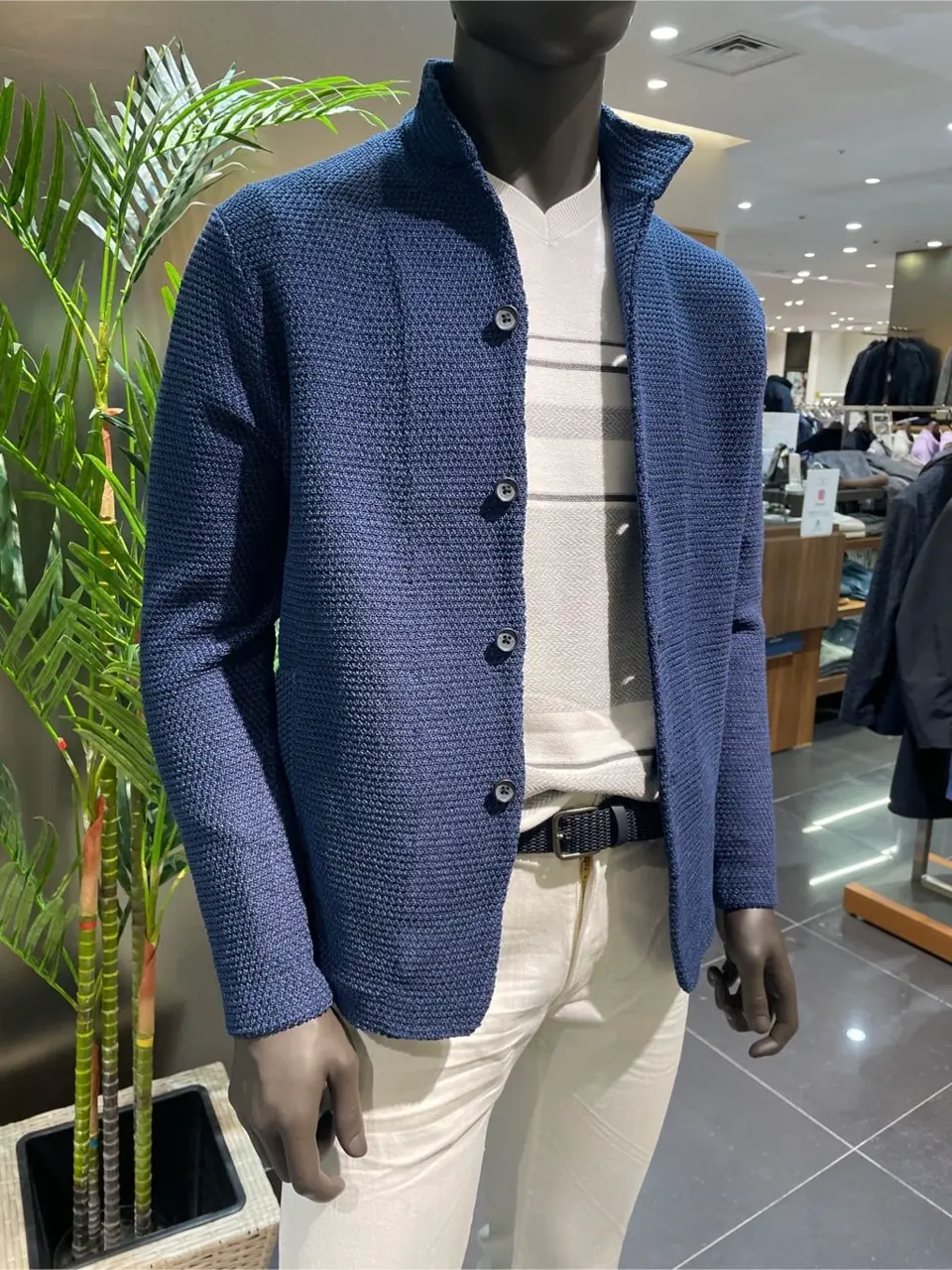 JOSEPH ABBOUD 渡辺あやこ コーディネート画像