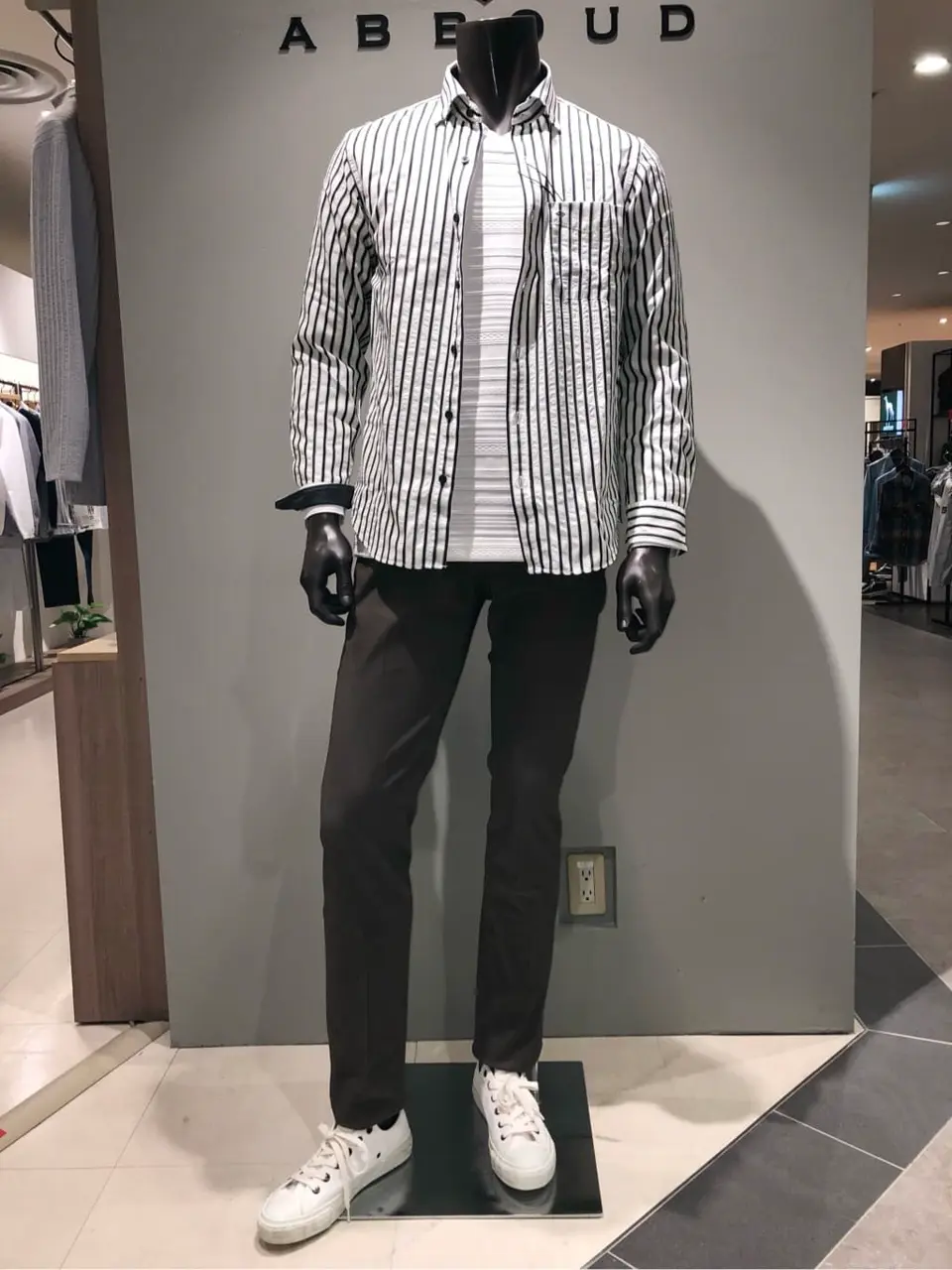 JOSEPH ABBOUD 川田 コーディネート画像