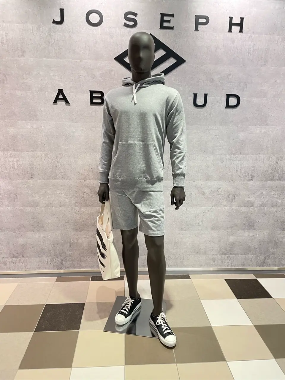  東　 コーディネート画像