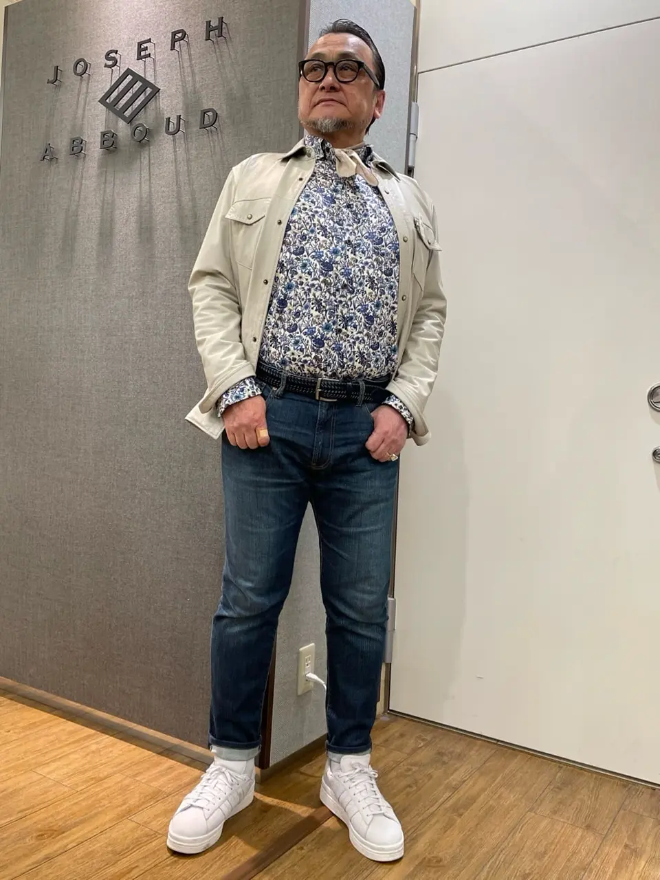 JOSEPH ABBOUD 辰見 コーディネート画像