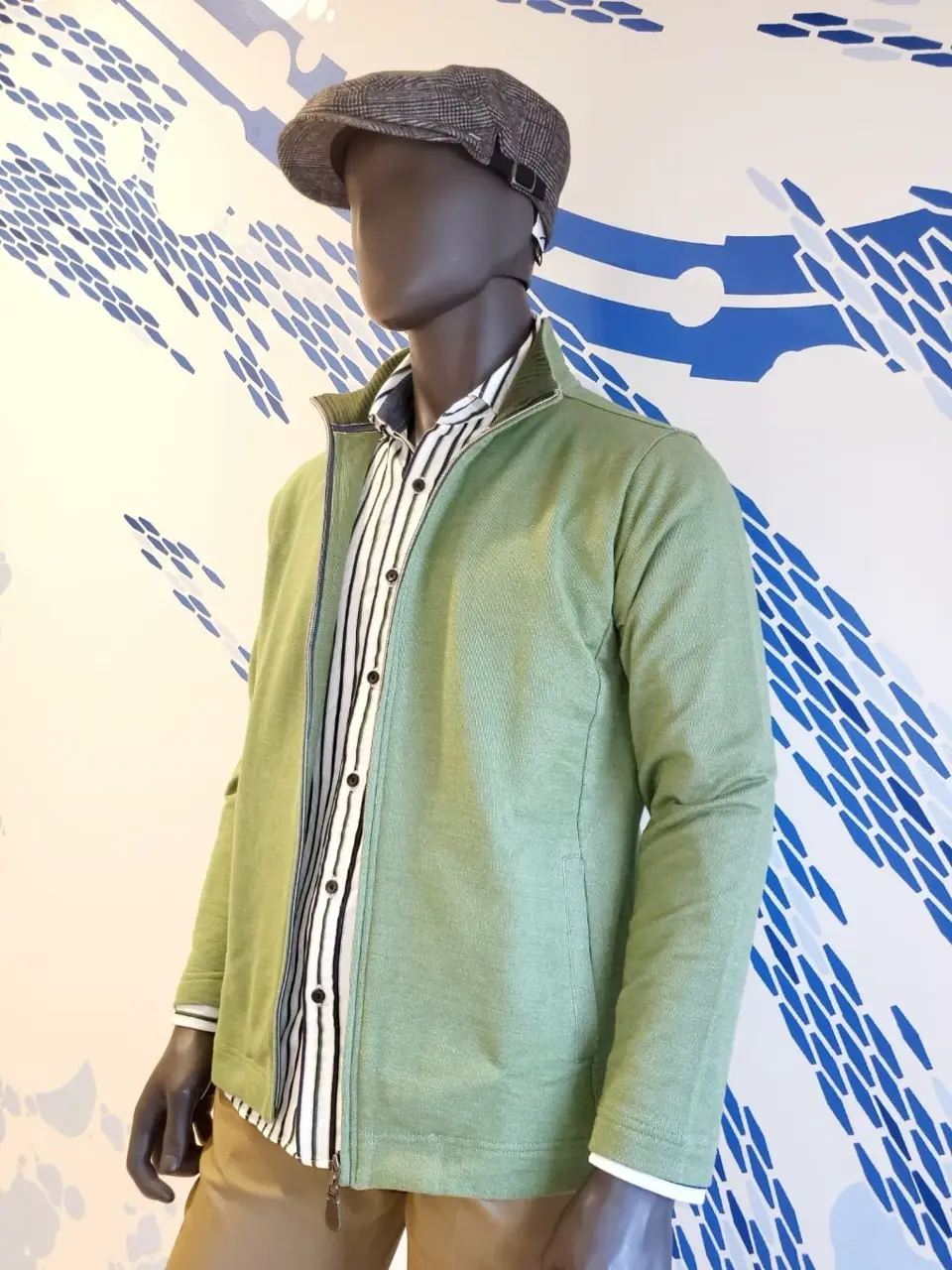 JOSEPH ABBOUD 亀井 コーディネート画像