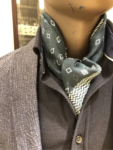 JOSEPH ABBOUD 二澤 コーディネート画像