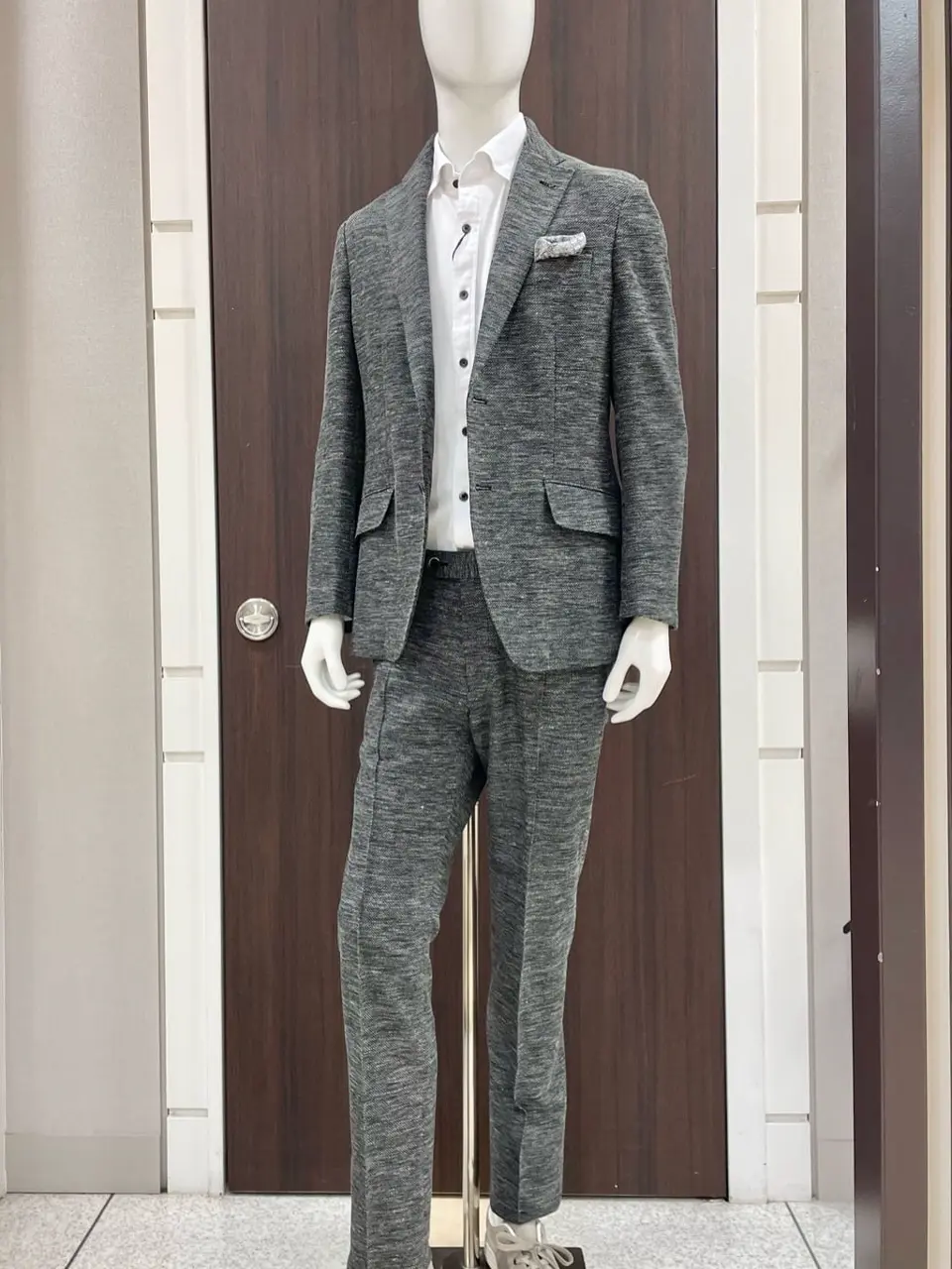 JOSEPH ABBOUD 松山 コーディネート画像