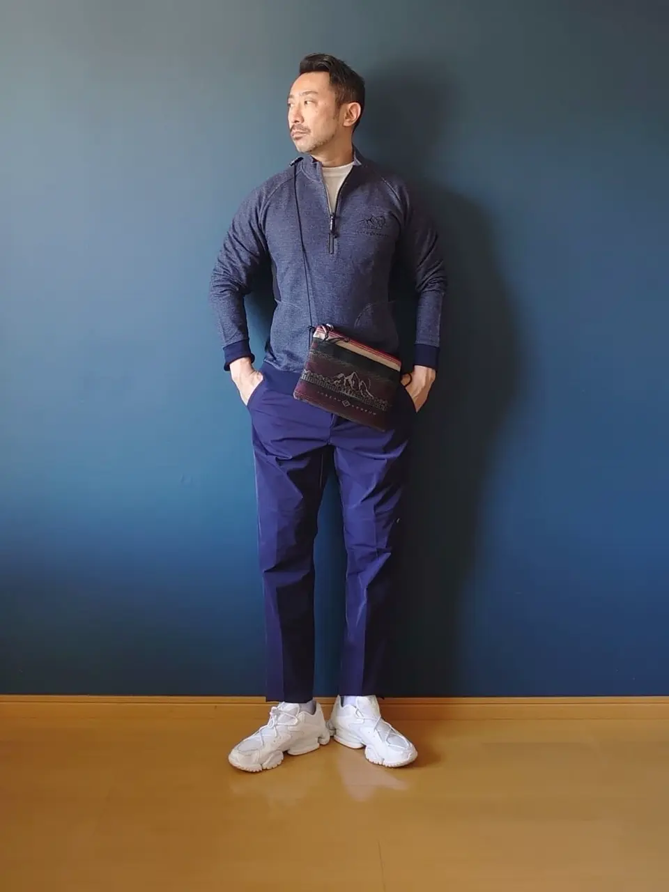 JOSEPH ABBOUD 安東 コーディネート画像