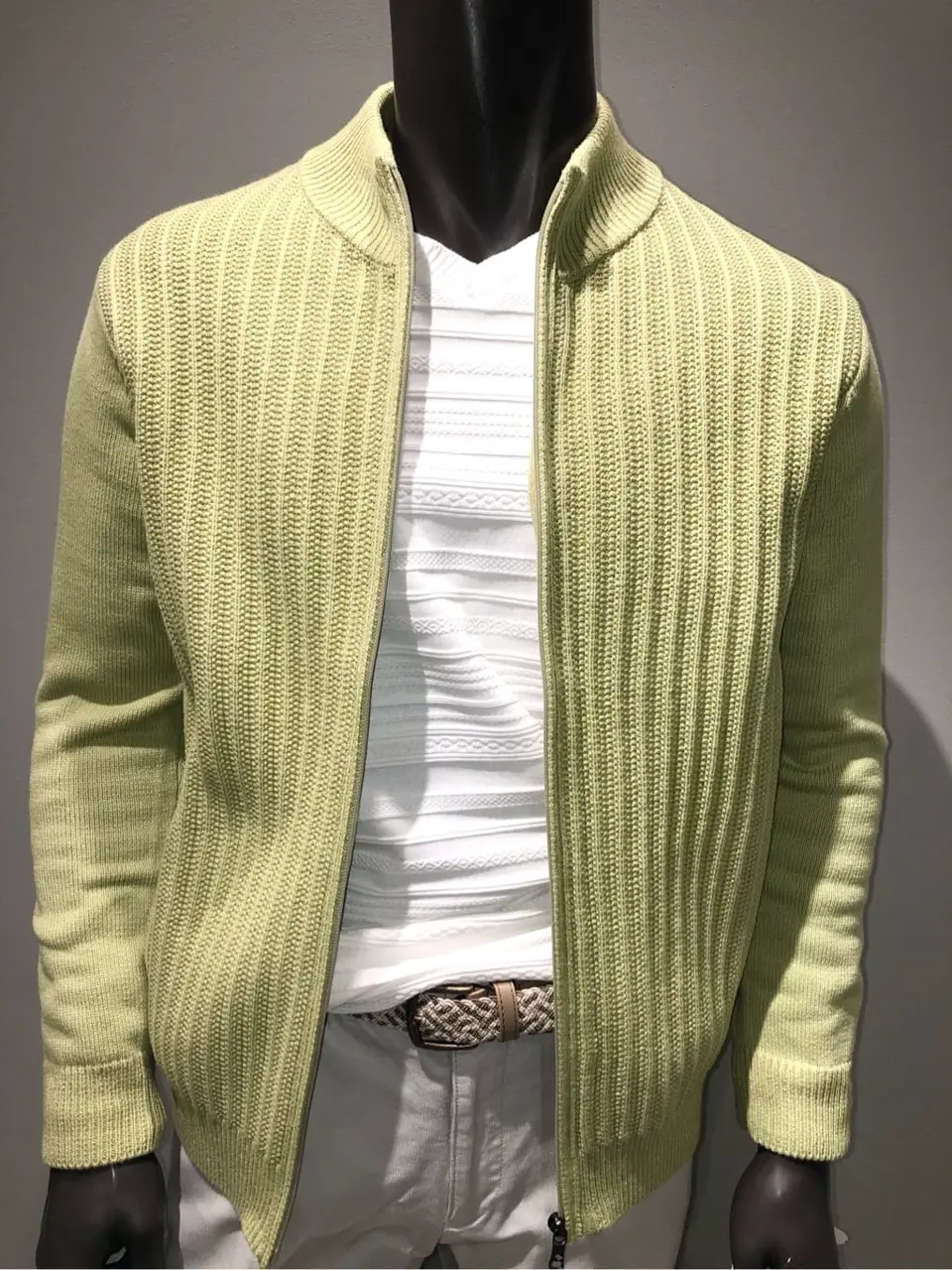 JOSEPH ABBOUD 川田 コーディネート画像