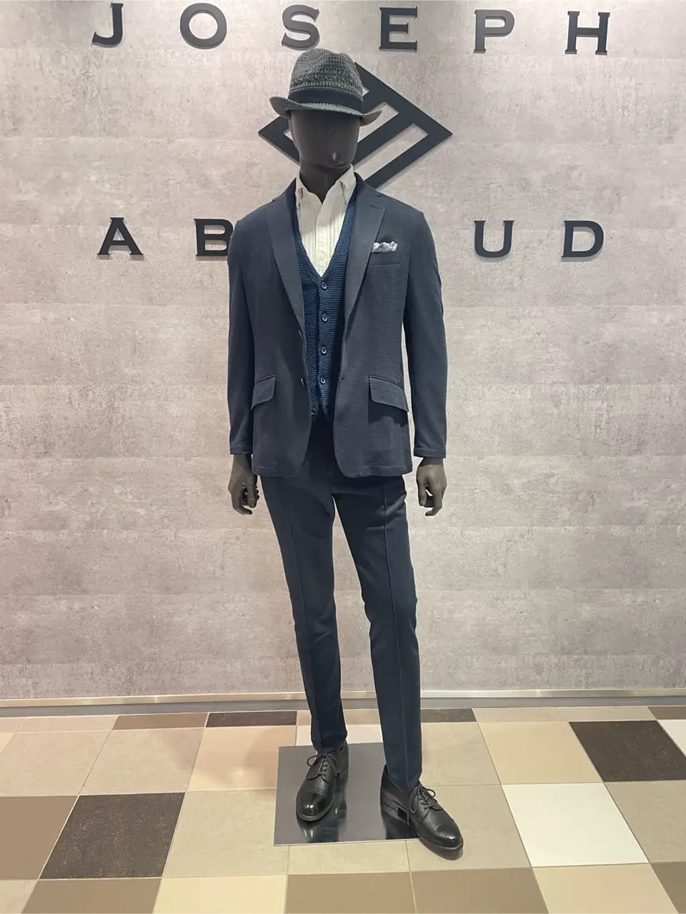  東　 コーディネート画像