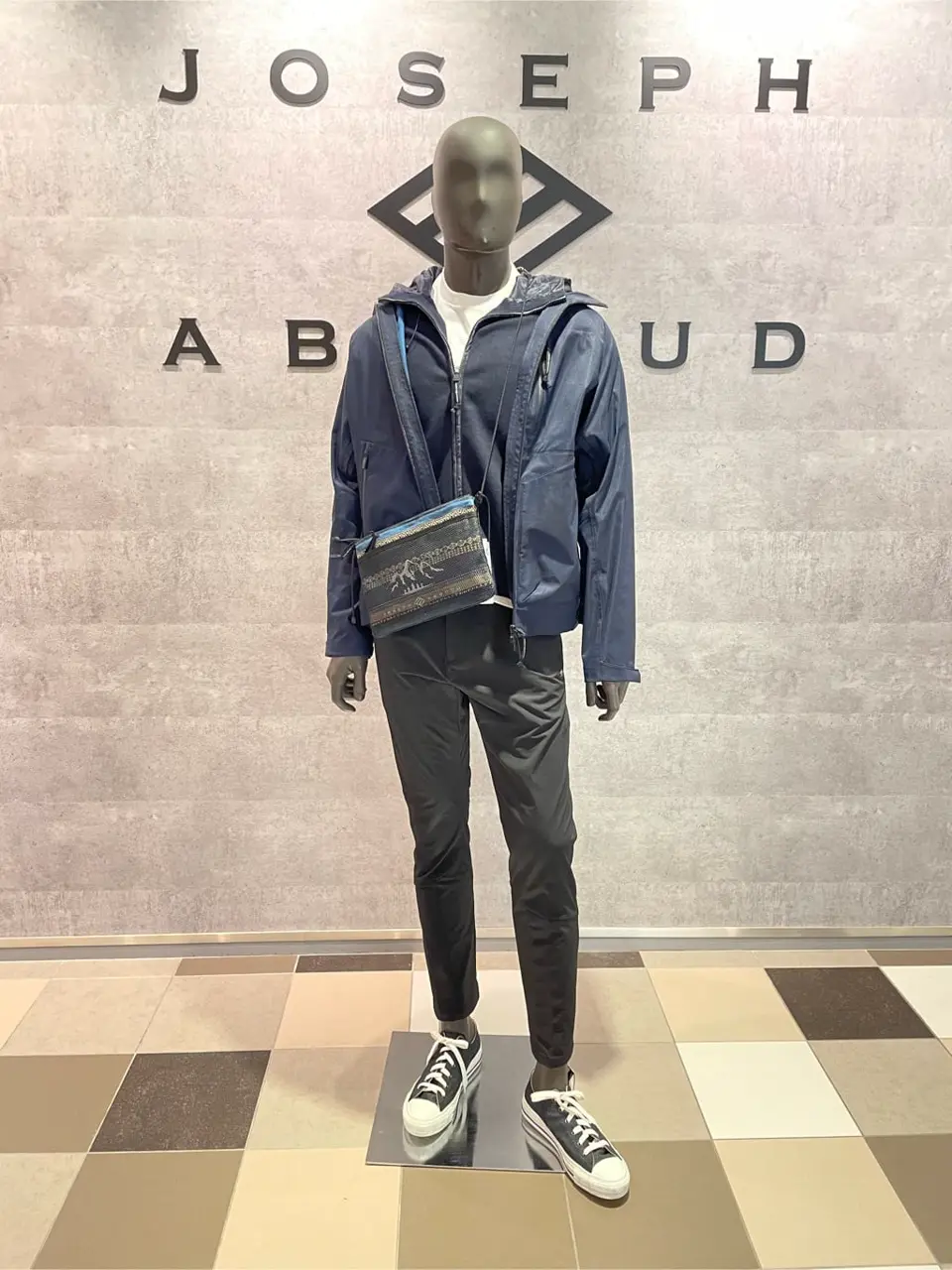  東　 コーディネート画像