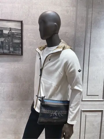 JOSEPH ABBOUD 二澤 コーディネート画像