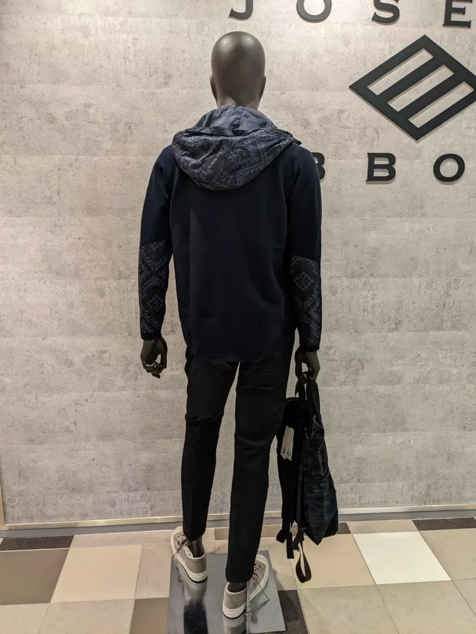 JOSEPH ABBOUD 大久 コーディネート画像