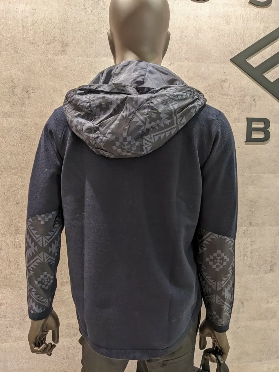 JOSEPH ABBOUD 大久 コーディネート画像