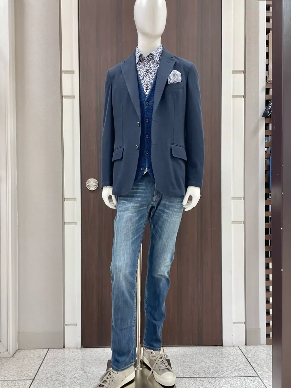 JOSEPH ABBOUD 松山 コーディネート画像