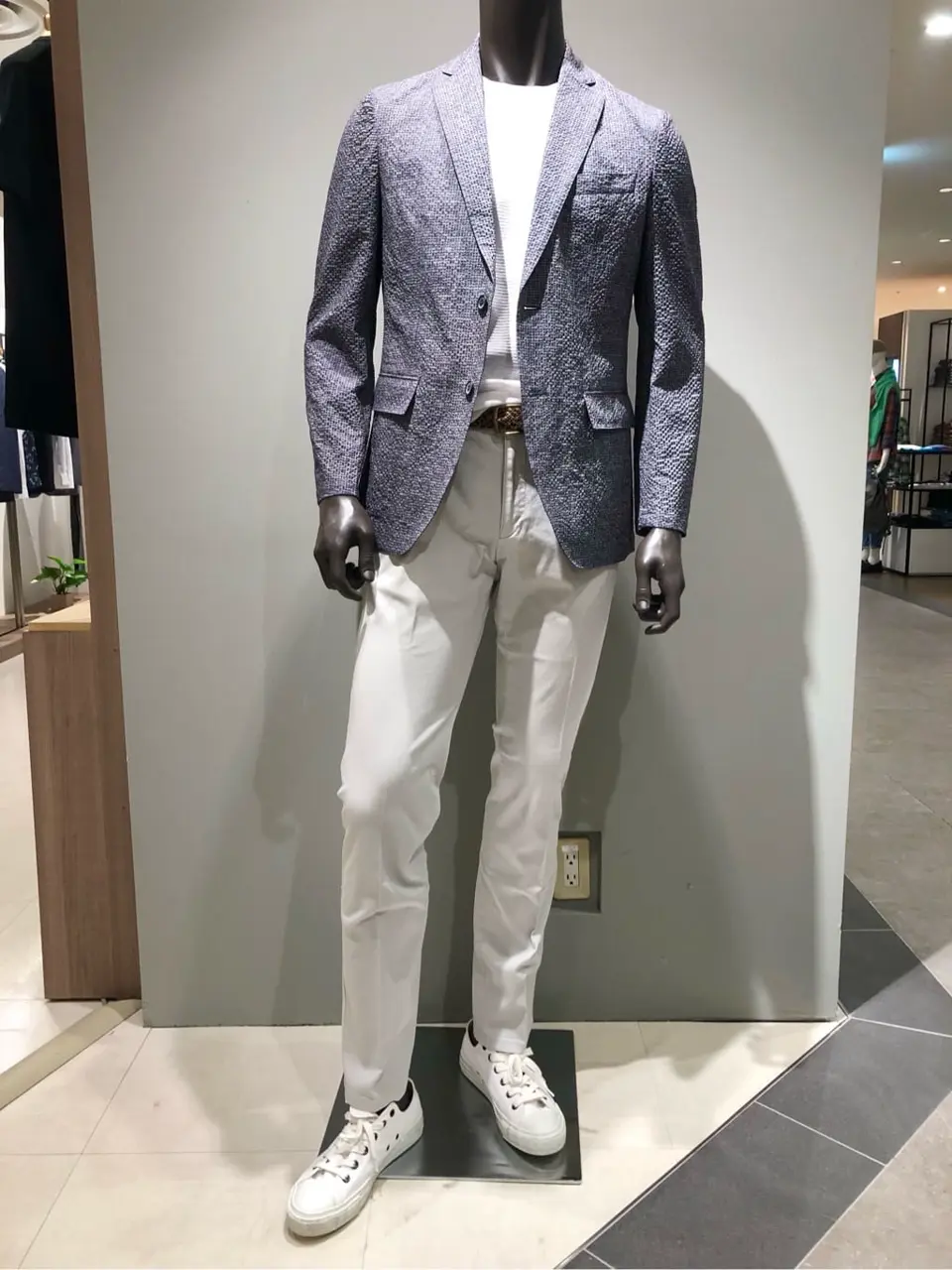 JOSEPH ABBOUD 川田 コーディネート画像