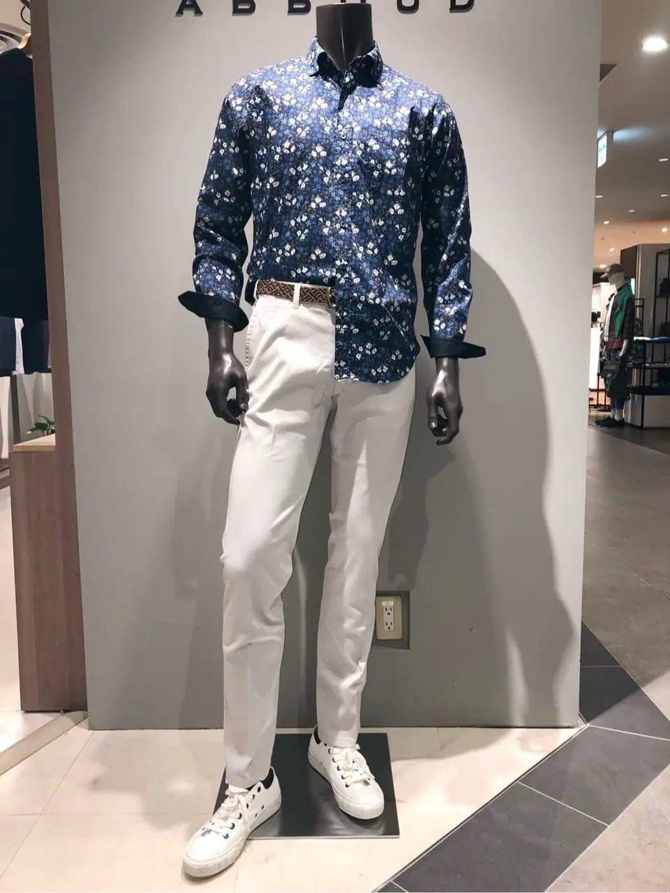 JOSEPH ABBOUD 川田 コーディネート画像