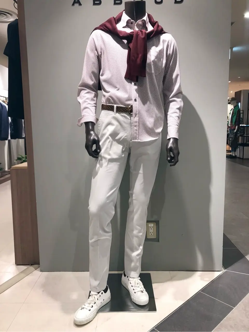 JOSEPH ABBOUD 川田 コーディネート画像