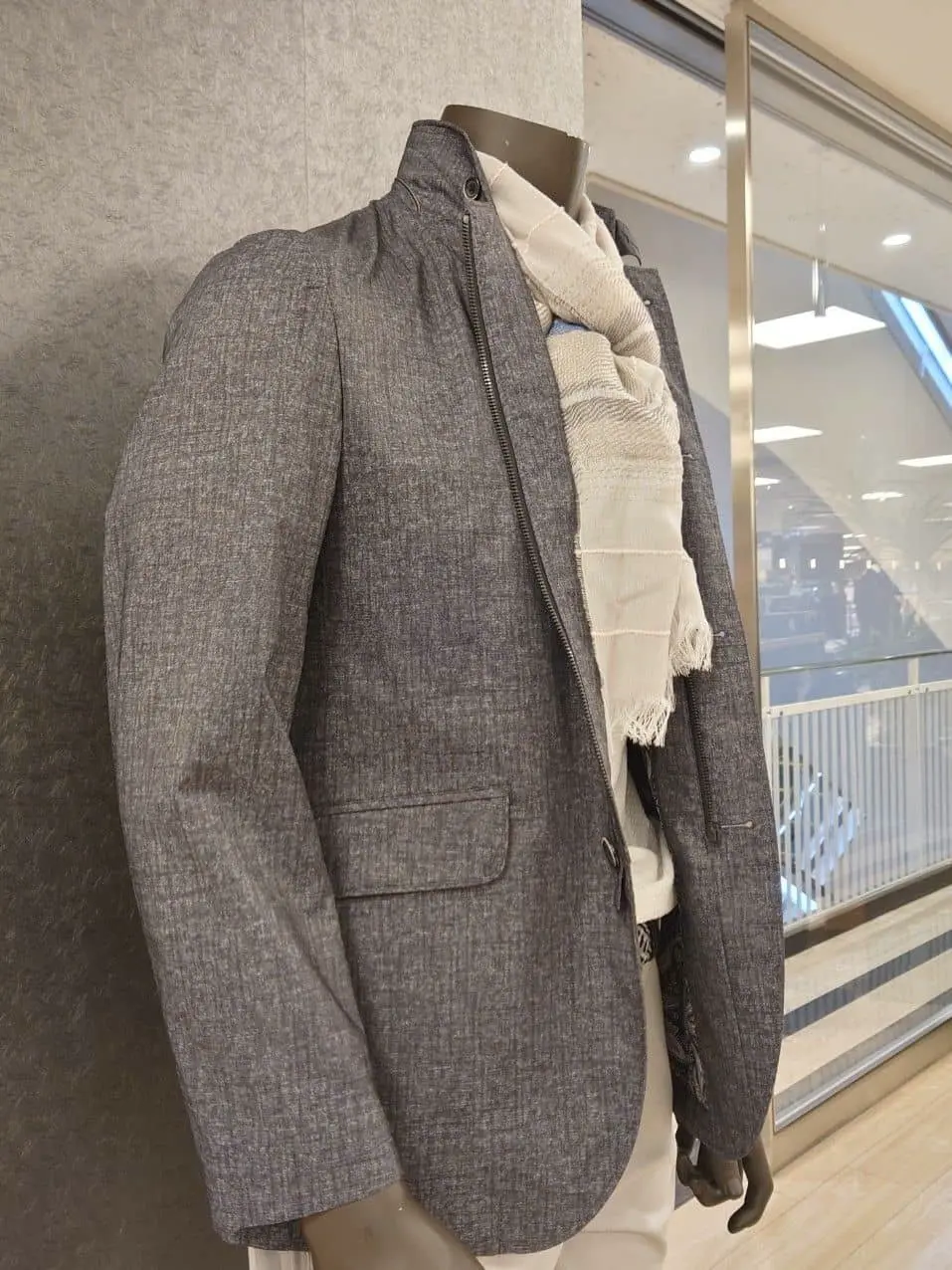 JOSEPH ABBOUD 石川 コーディネート画像