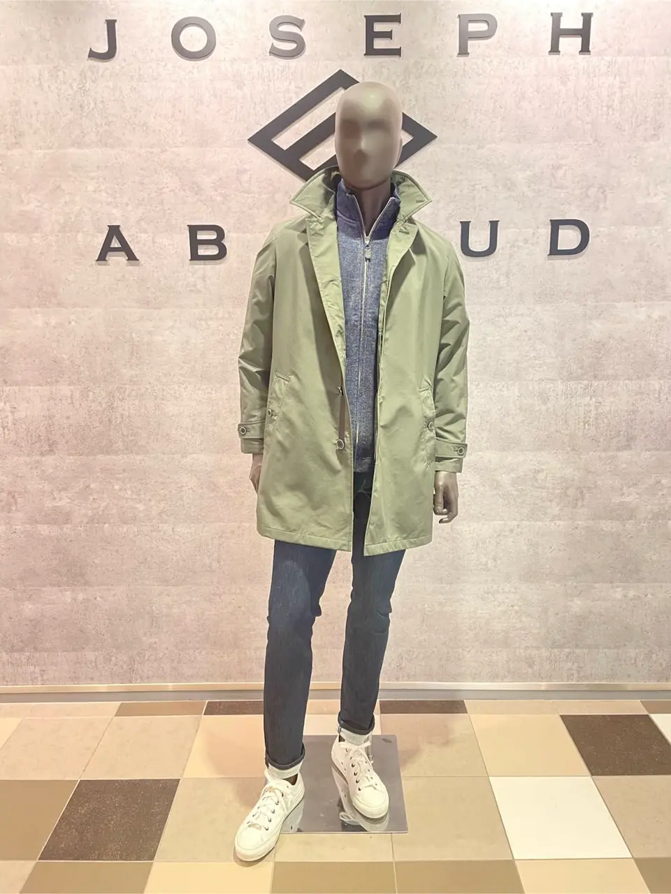  東　 コーディネート画像