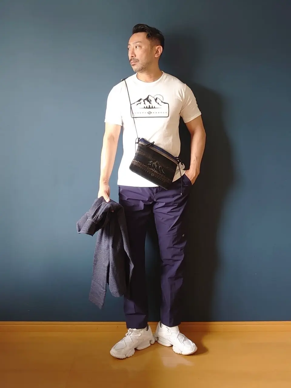 JOSEPH ABBOUD 安東 コーディネート画像