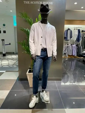 JOSEPH ABBOUD 渡辺あやこ コーディネート画像