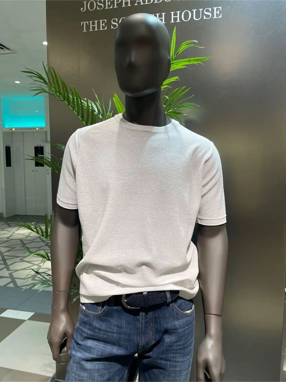 JOSEPH ABBOUD 渡辺あやこ コーディネート画像