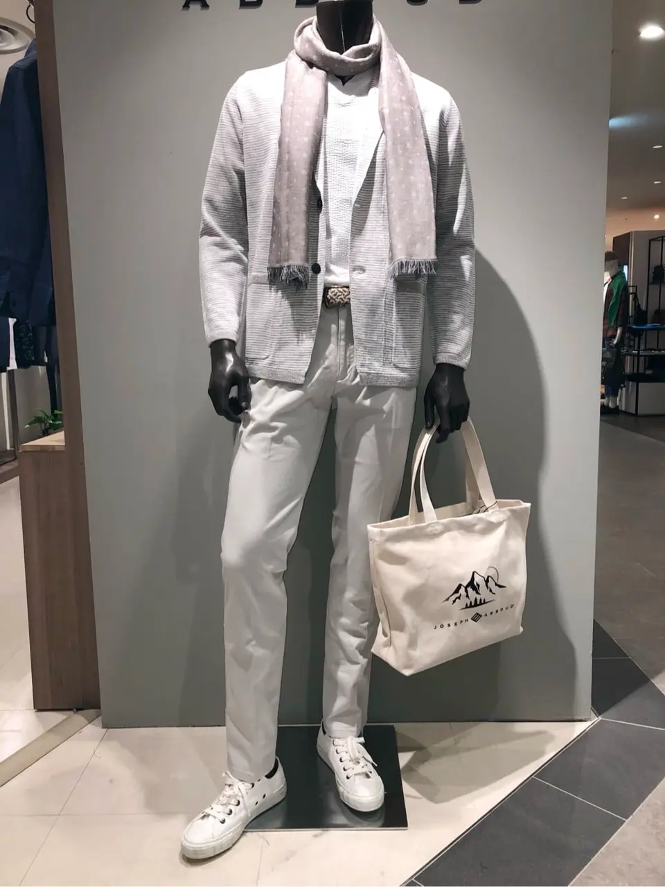 JOSEPH ABBOUD 川田 コーディネート画像