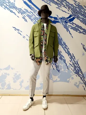 JOSEPH ABBOUD 亀井 コーディネート画像