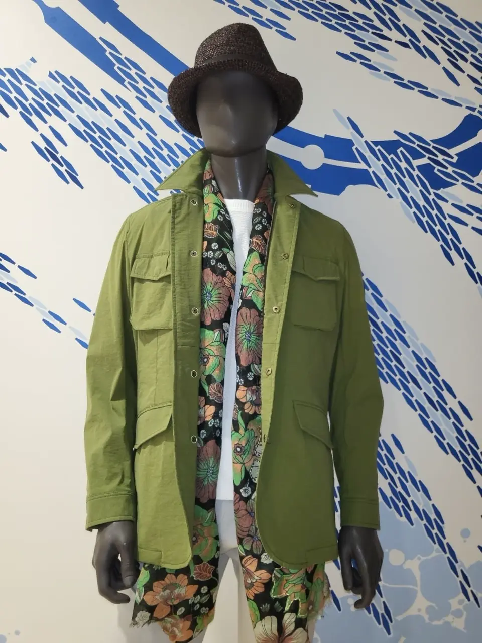 JOSEPH ABBOUD 亀井 コーディネート画像