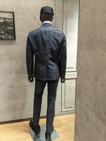 JOSEPH ABBOUD 大久 コーディネート画像