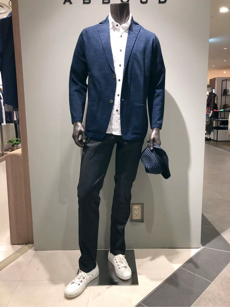 JOSEPH ABBOUD 川田 コーディネート画像