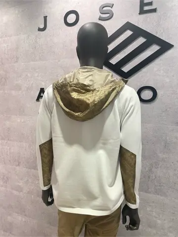 JOSEPH ABBOUD 東　 コーディネート画像