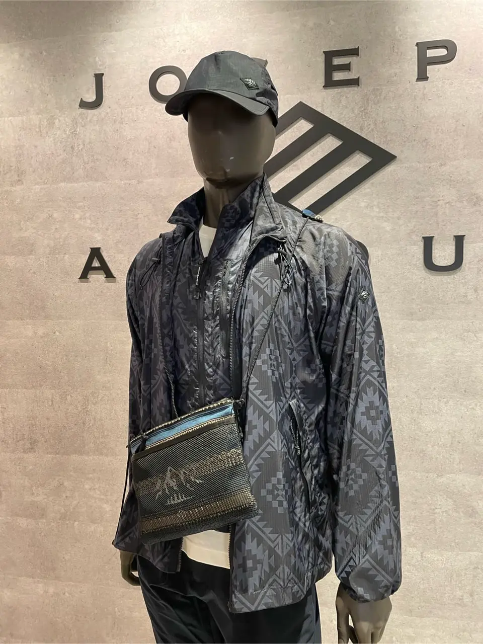 JOSEPH ABBOUD 東　 コーディネート画像