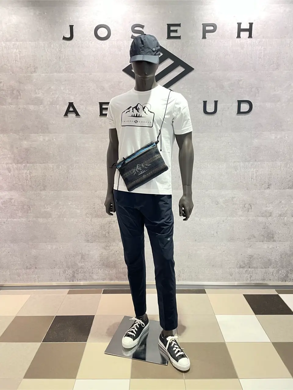  東　 コーディネート画像