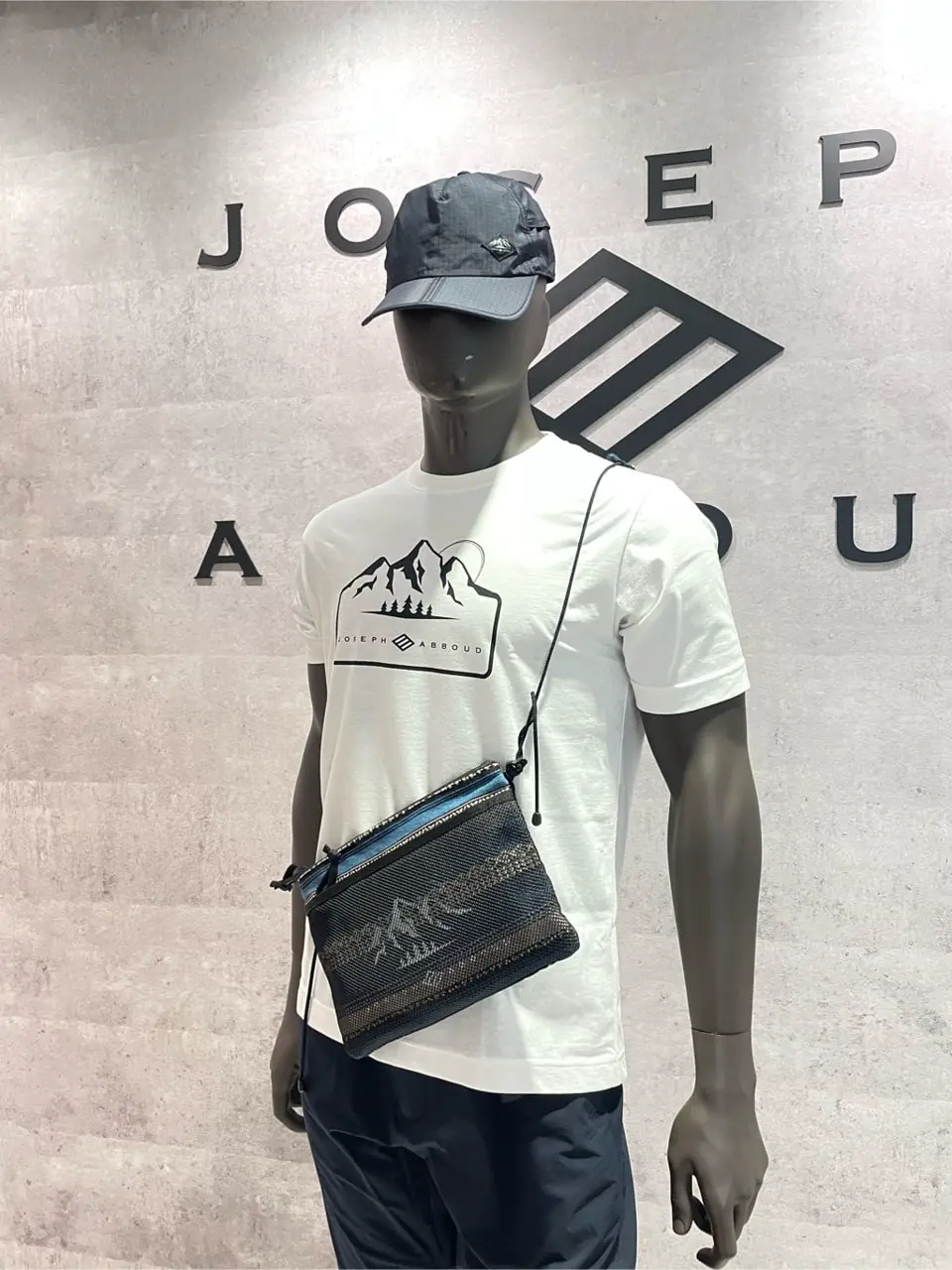 JOSEPH ABBOUD 東　 コーディネート画像