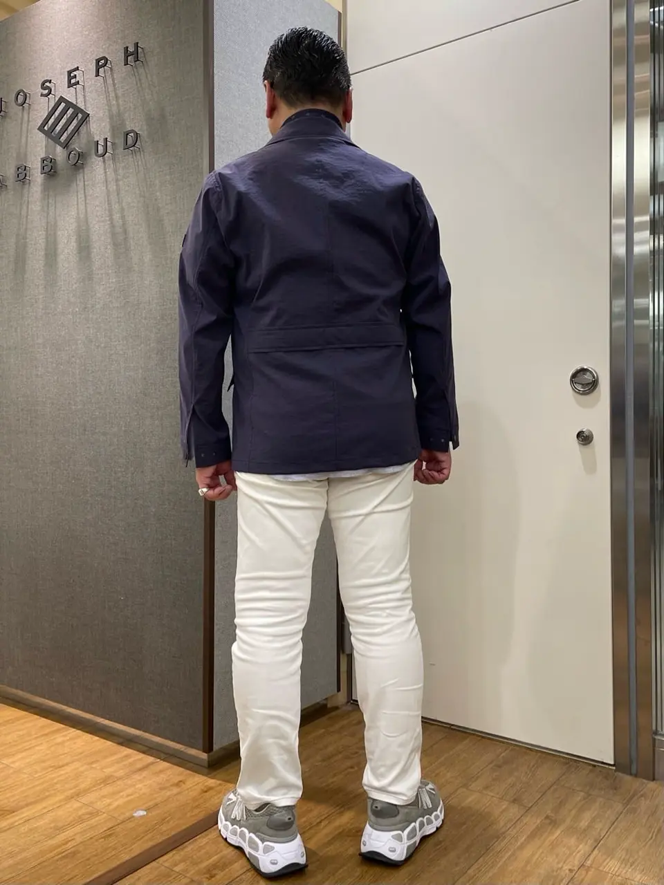 JOSEPH ABBOUD 辰見 コーディネート画像