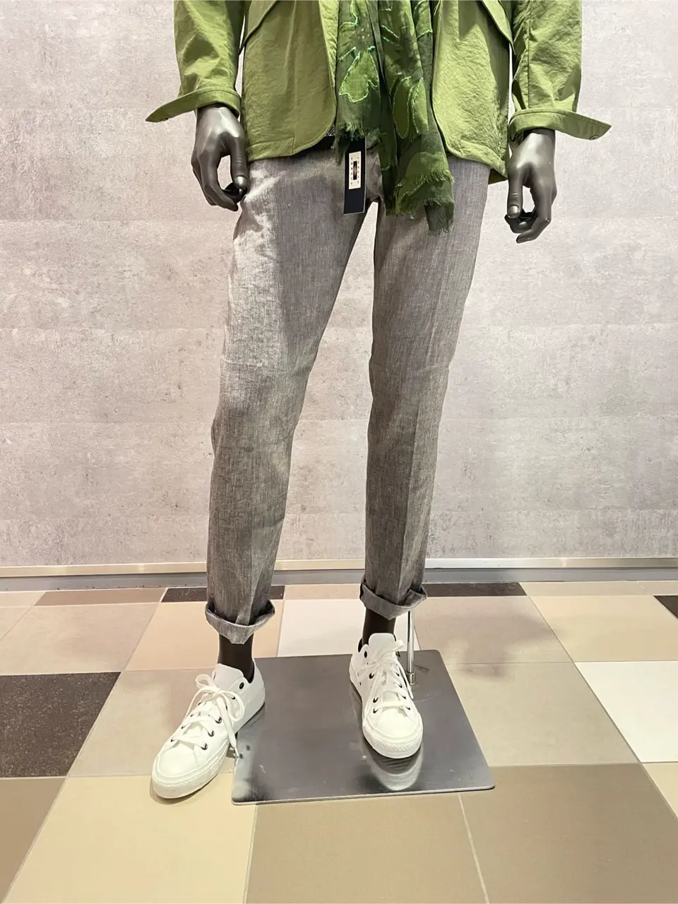 JOSEPH ABBOUD 東　 コーディネート画像