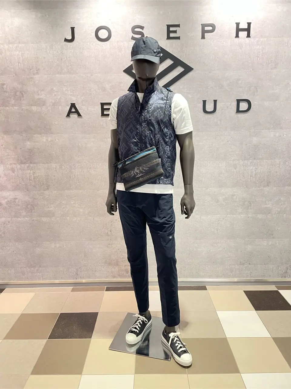  東　 コーディネート画像