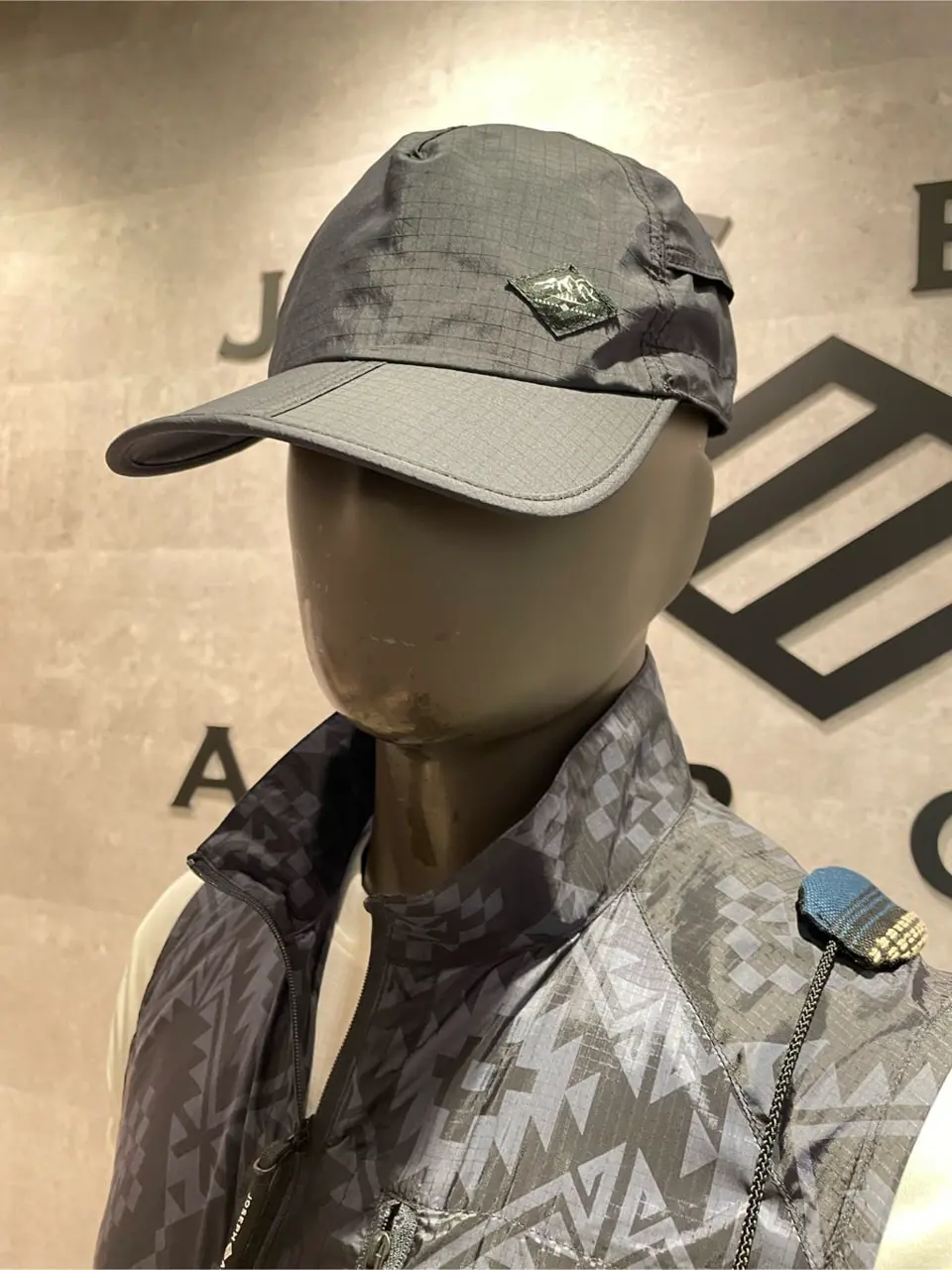 JOSEPH ABBOUD 東　 コーディネート画像