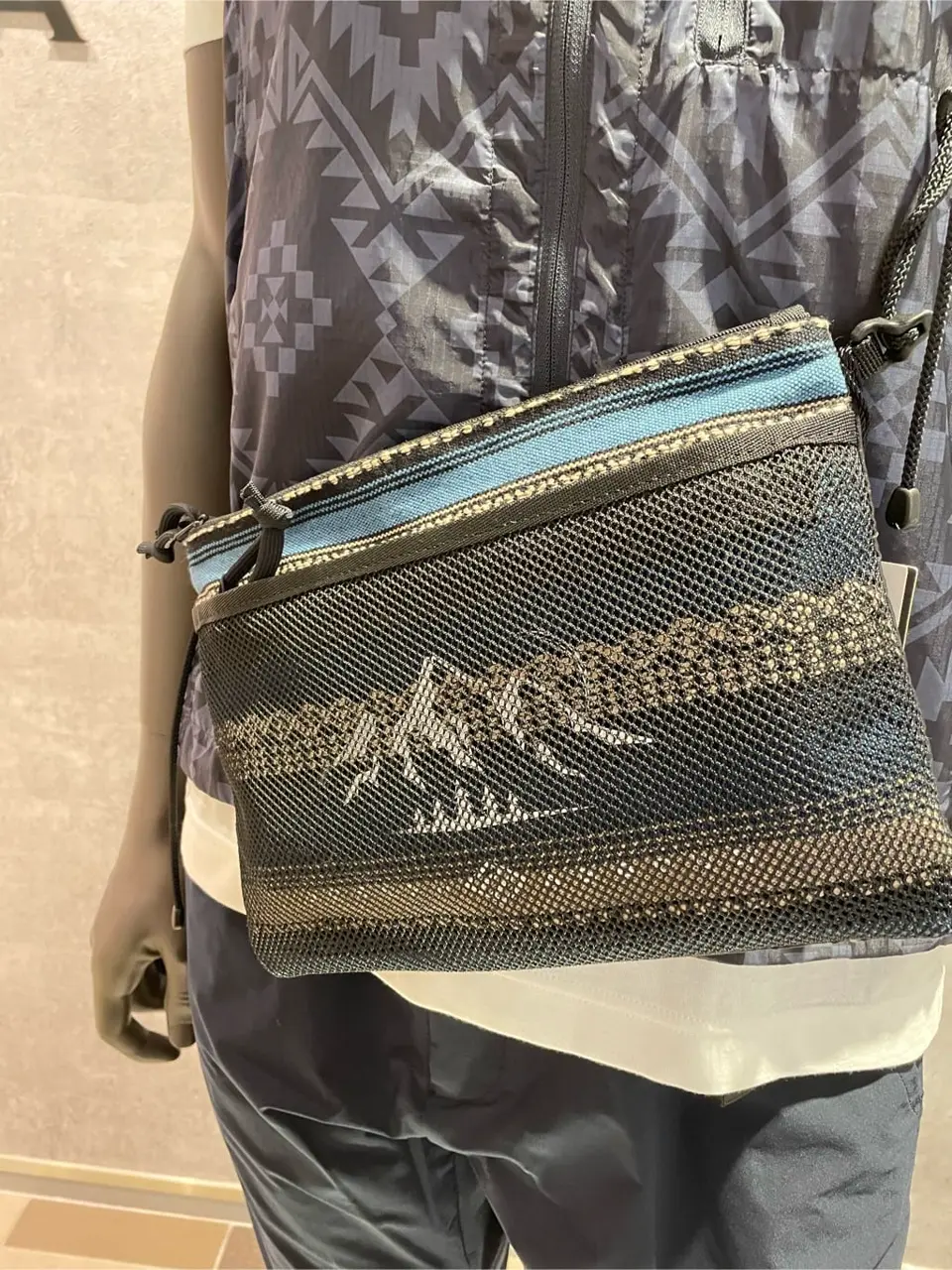 JOSEPH ABBOUD 東　 コーディネート画像