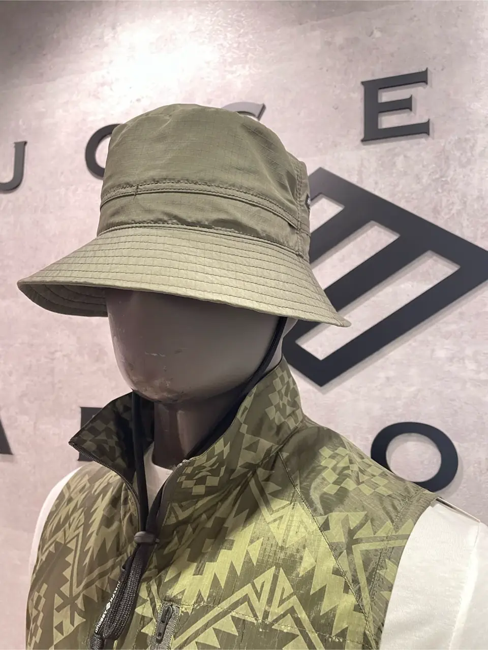 JOSEPH ABBOUD 東　 コーディネート画像