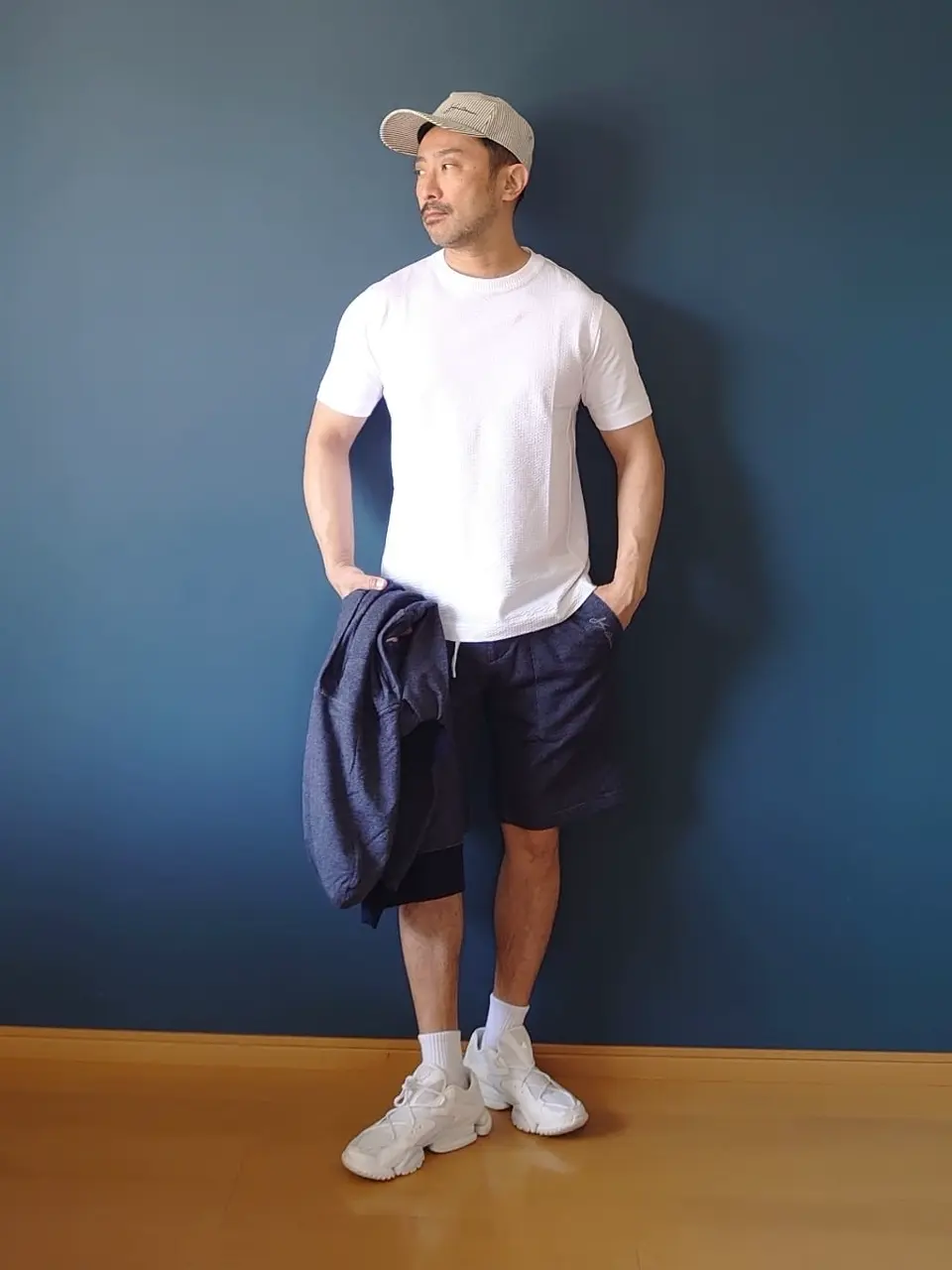 JOSEPH ABBOUD 安東 コーディネート画像