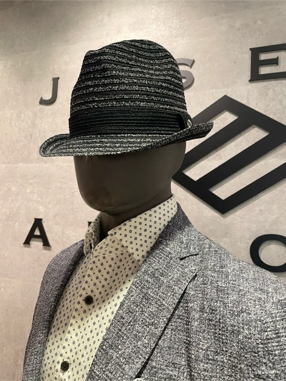 JOSEPH ABBOUD 東　 コーディネート画像