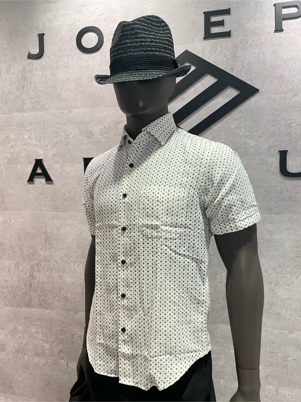 JOSEPH ABBOUD 東　 コーディネート画像